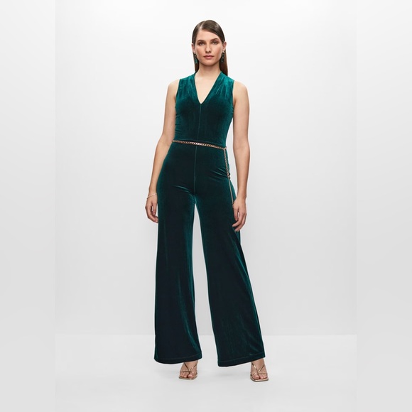 Brand new Melanie Lyne velvet jumpsuit - Picture 4 of 4